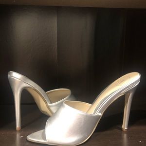 Silver shoe